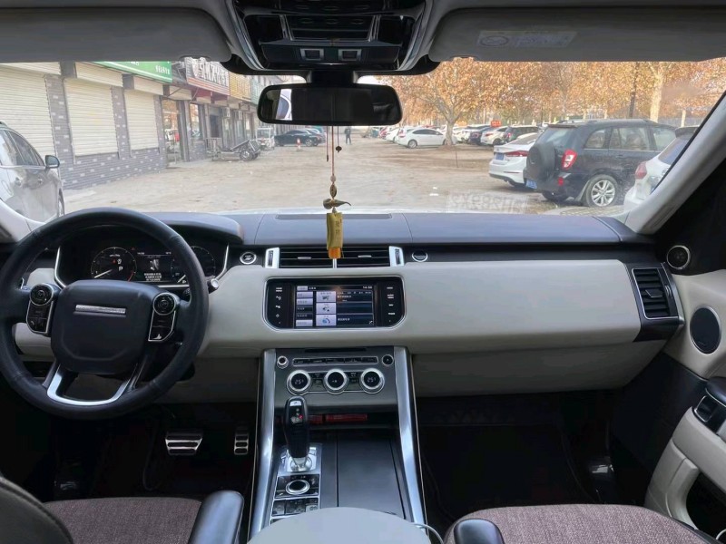 济宁14年路虎揽胜运动4