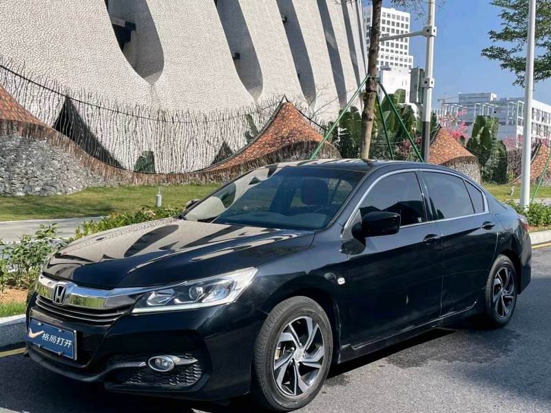 广州17年本田雅阁2