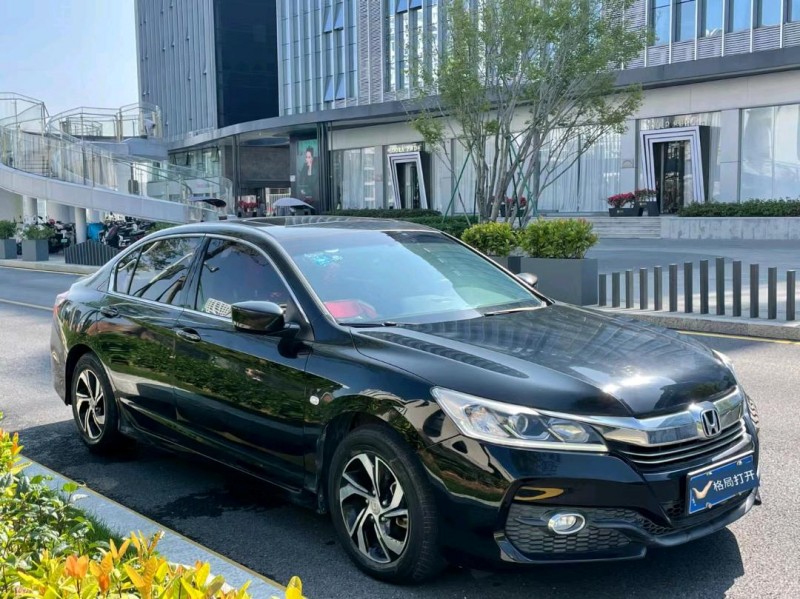 广州17年本田雅阁3