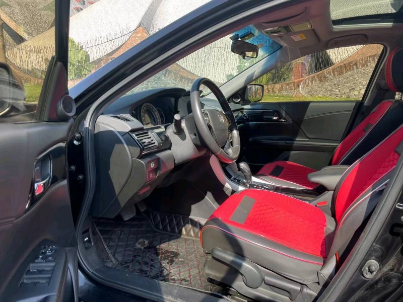 广州17年本田雅阁9