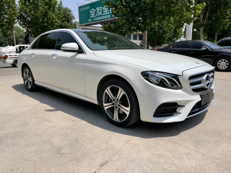 济宁18年奔驰E6