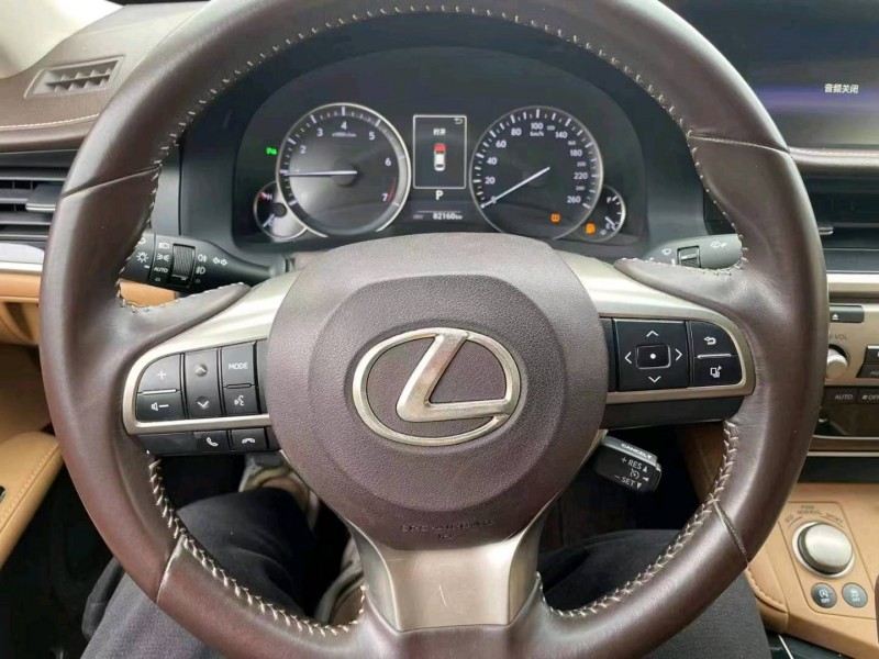 济南18年雷克萨斯ES9