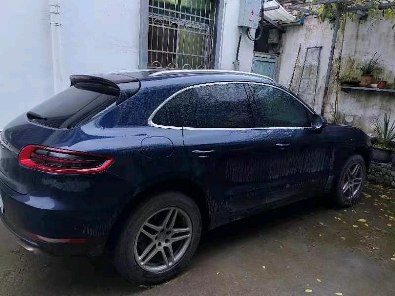济宁17年保时捷Macan8