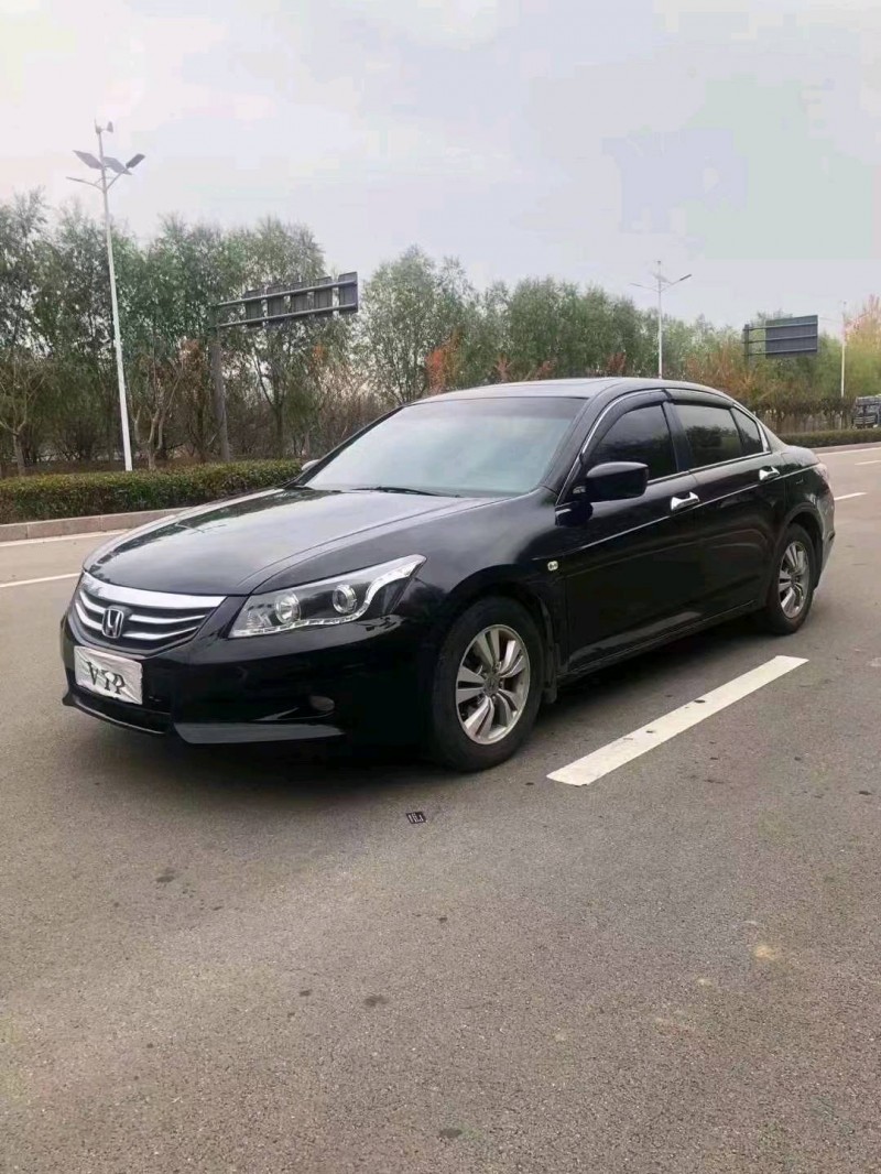 东营12年本田雅阁3