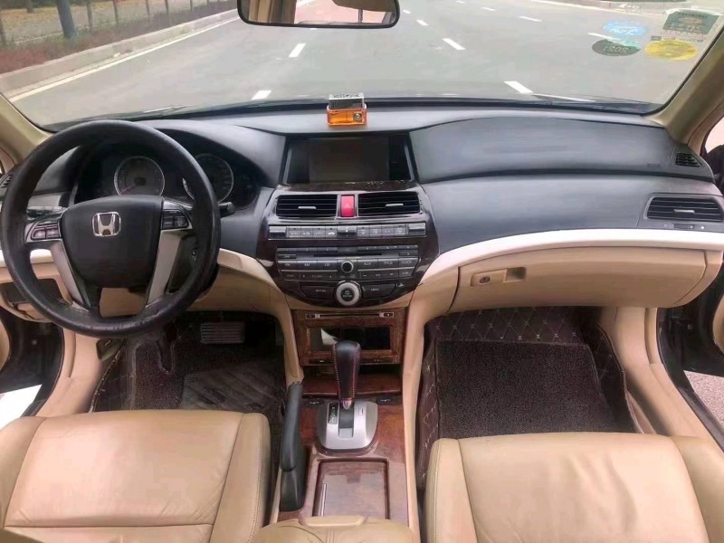 东营12年本田雅阁5