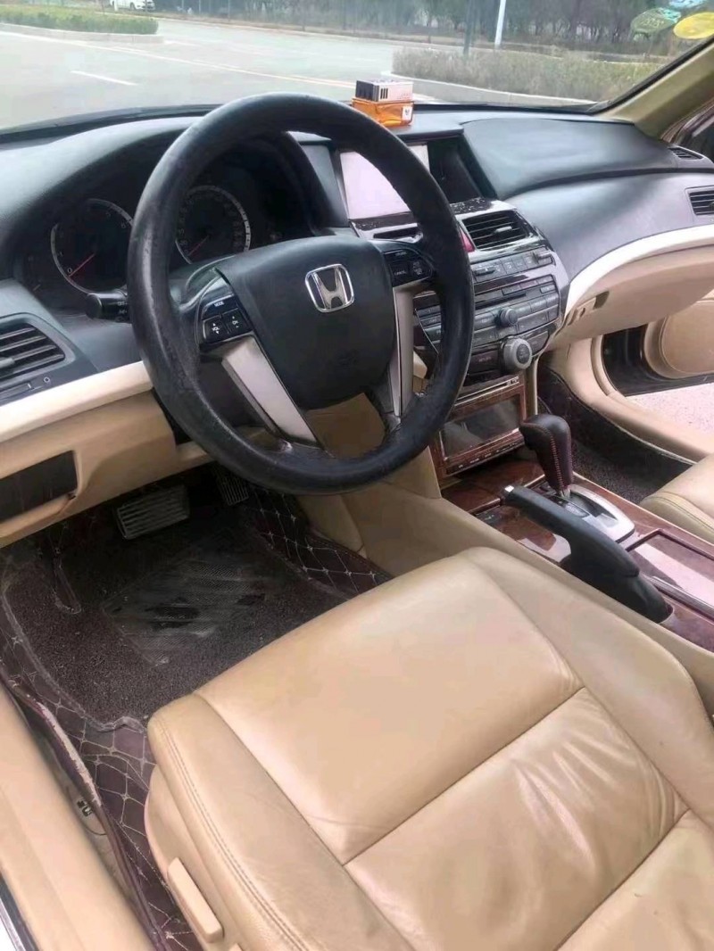 东营12年本田雅阁7