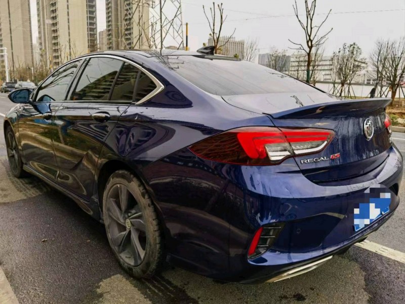 宜昌21年别克君威6