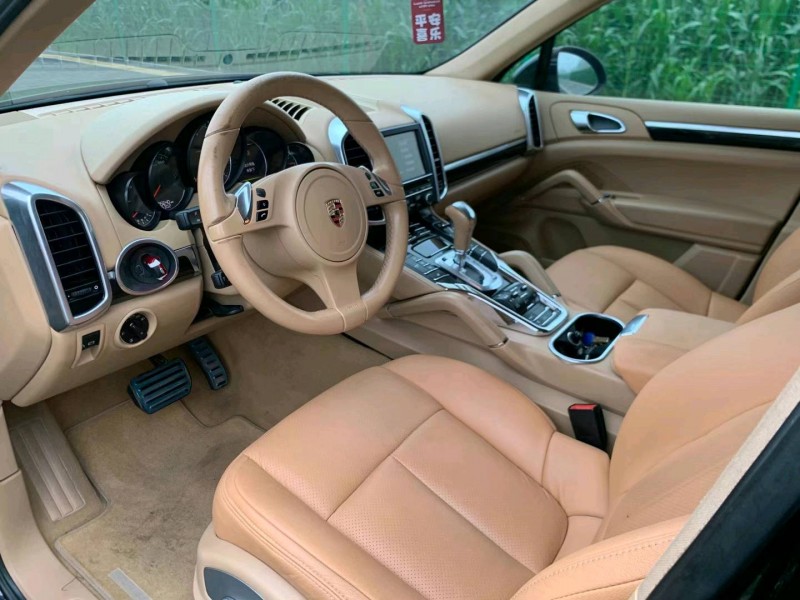 邯郸11年保时捷卡宴8