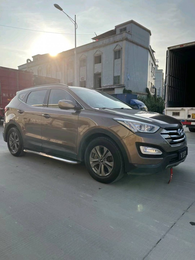 东莞15年现代全新胜达3