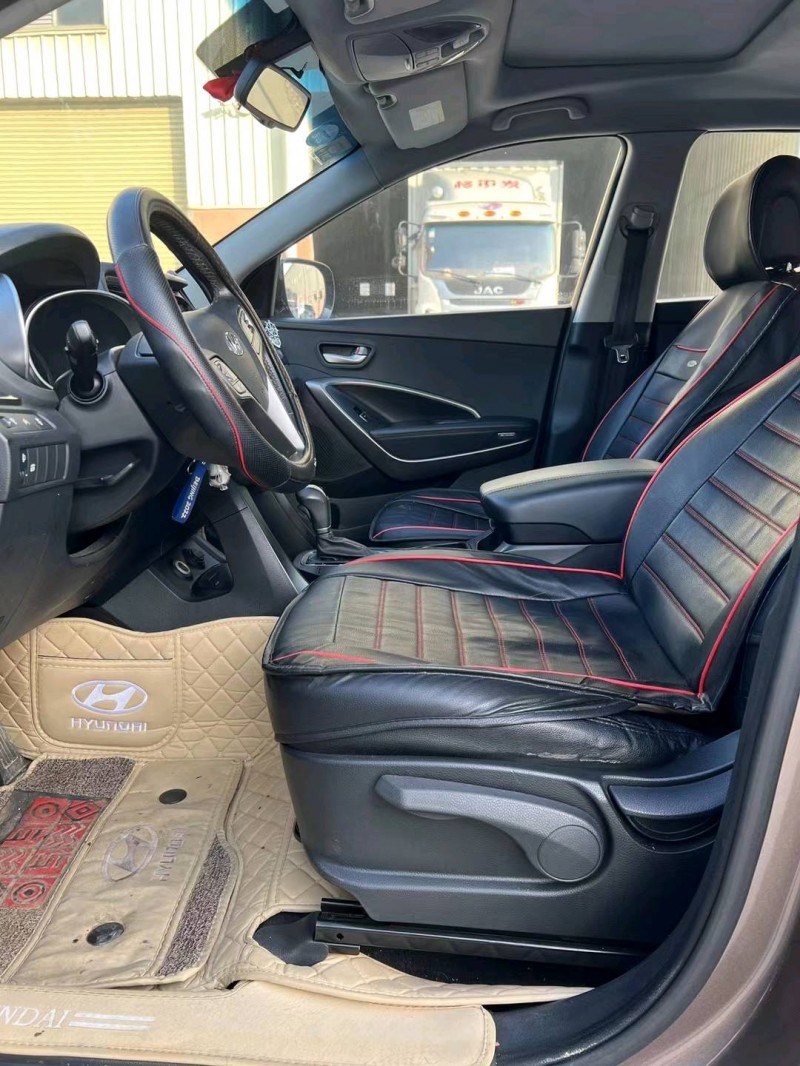 东莞15年现代全新胜达4