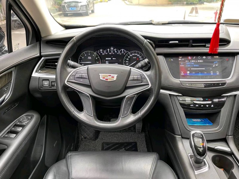 广州18年凯迪拉克XT57