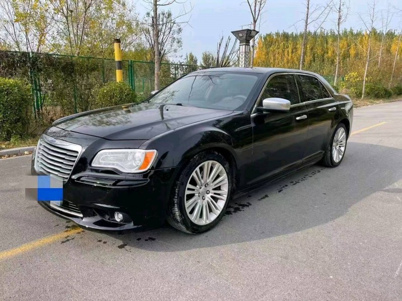 济宁16年克莱斯勒300C4