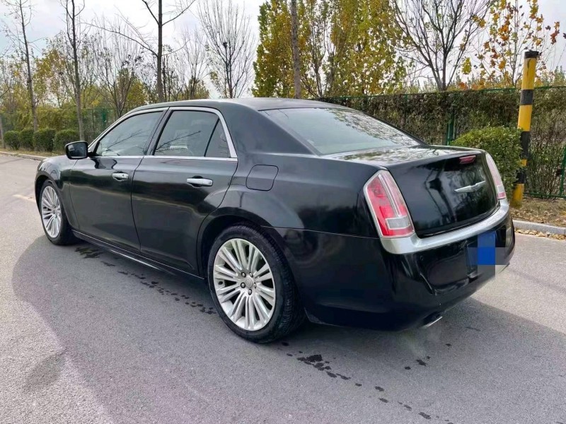 济宁16年克莱斯勒300C6