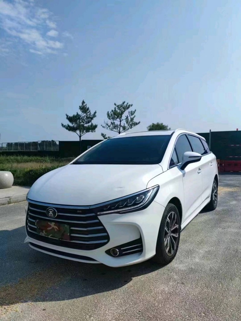 保定19年比亚迪宋MAX2