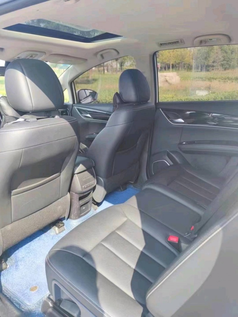 保定19年比亚迪宋MAX4