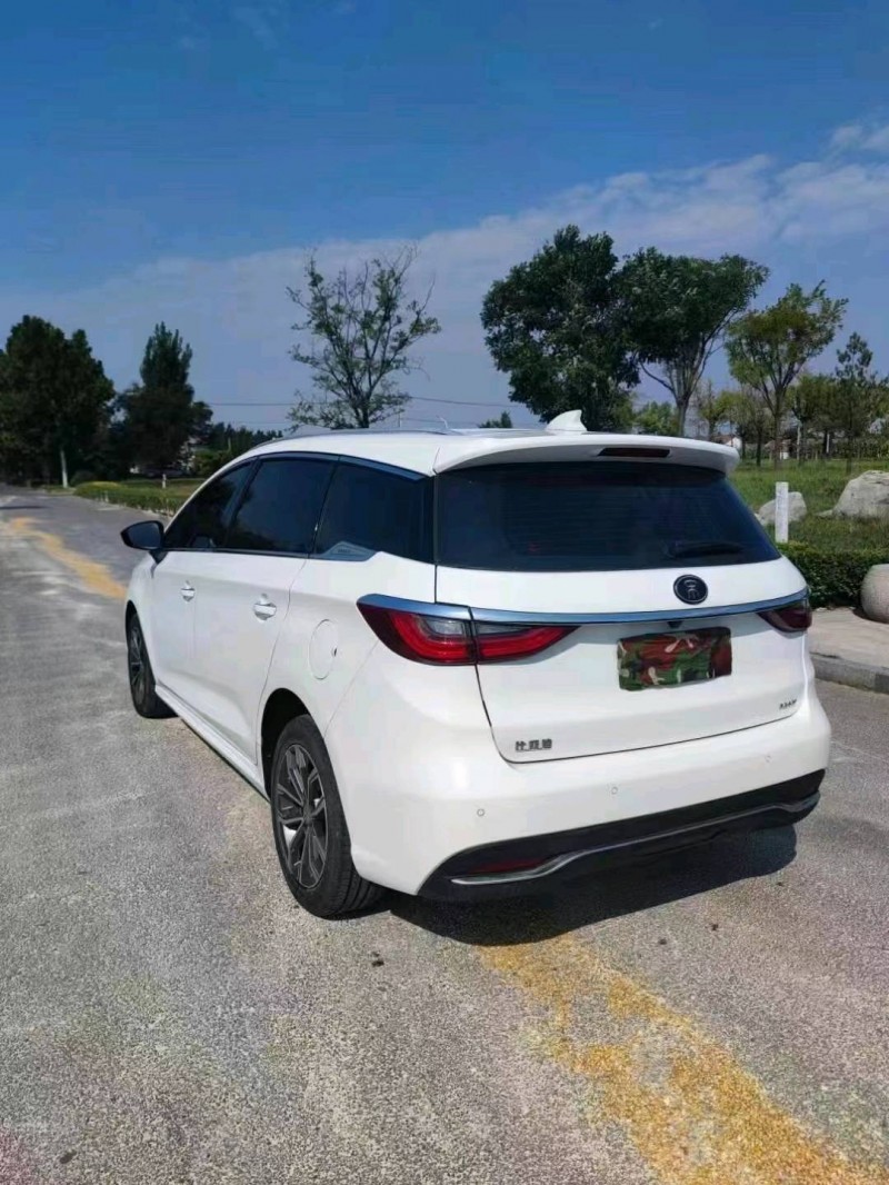 保定19年比亚迪宋MAX8