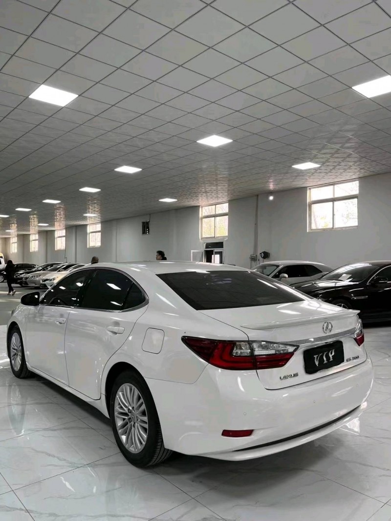 廊坊17年雷克萨斯ES7