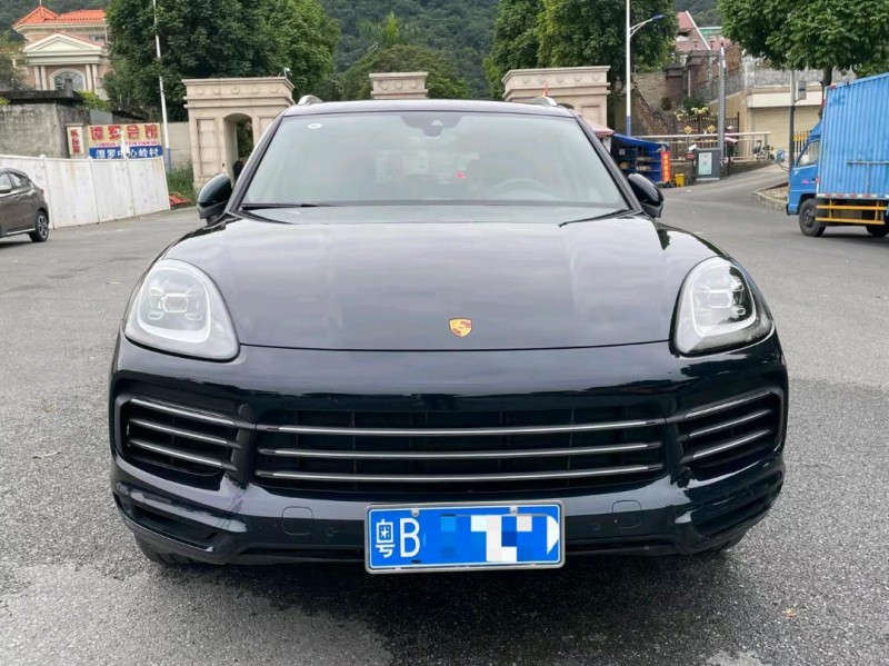广州21年保时捷卡宴1