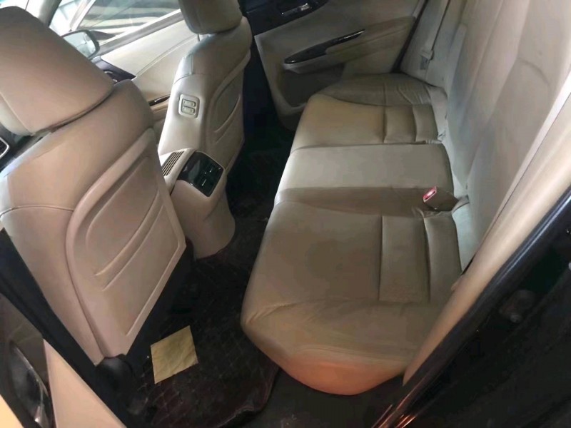 珠海14年本田雅阁8