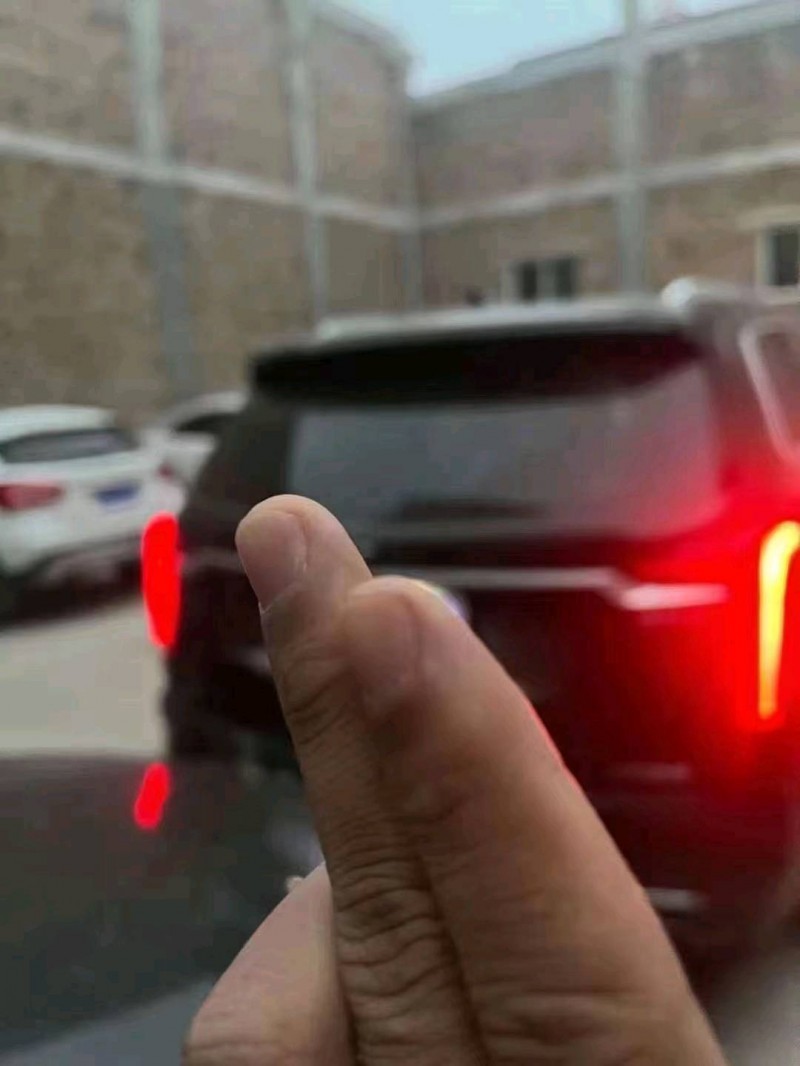 邯郸22年凯迪拉克XT62