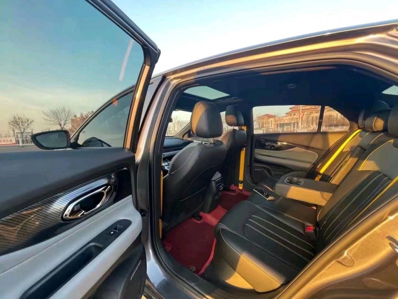 邯郸22年传祺影豹6