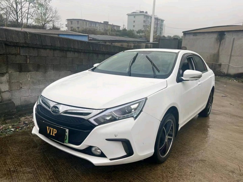 嘉兴15年比亚迪秦2