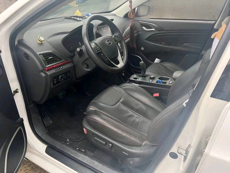 嘉兴15年比亚迪秦5