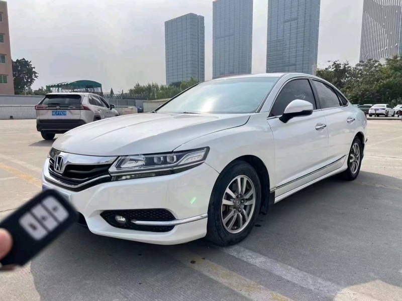 珠海16年本田思铂睿3