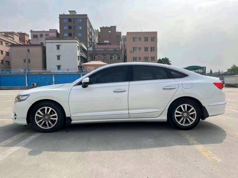 珠海16年本田思铂睿7