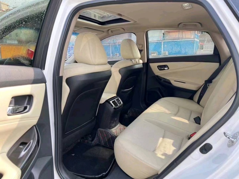 珠海16年本田思铂睿8