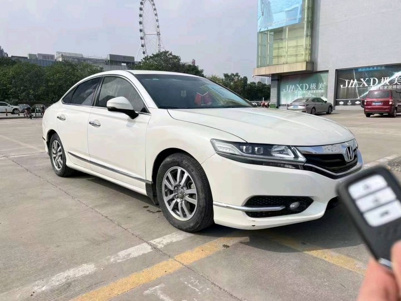 珠海16年本田思铂睿9