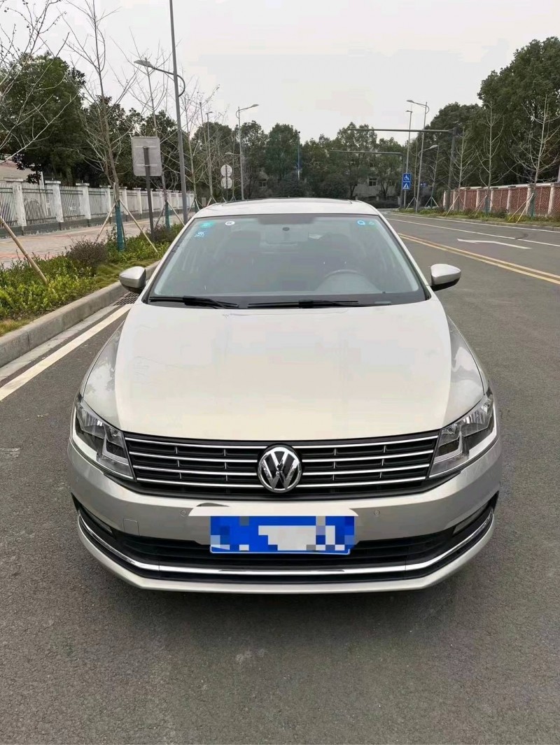 武汉16年大众朗逸9