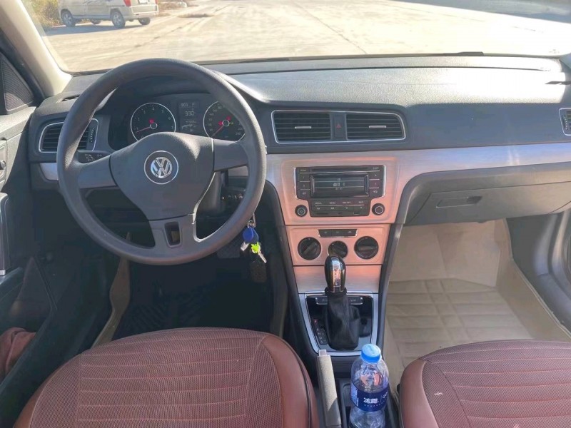 保定16年大众朗逸3