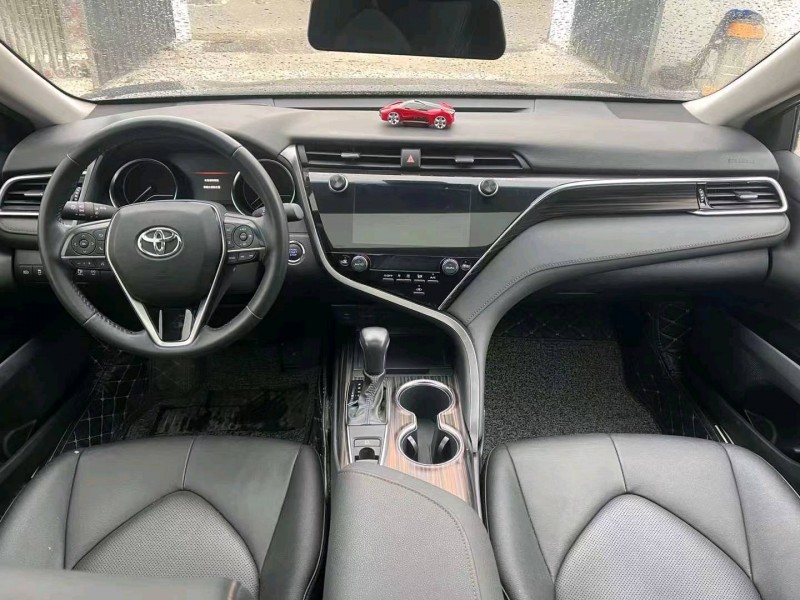 北京20年丰田凯美瑞8