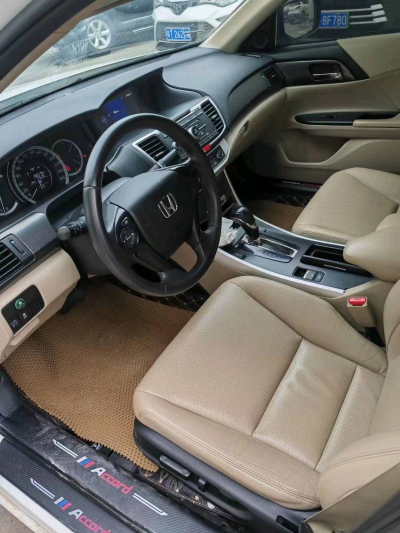 中山16年本田雅阁7