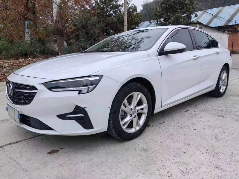 宜春21年别克君威5