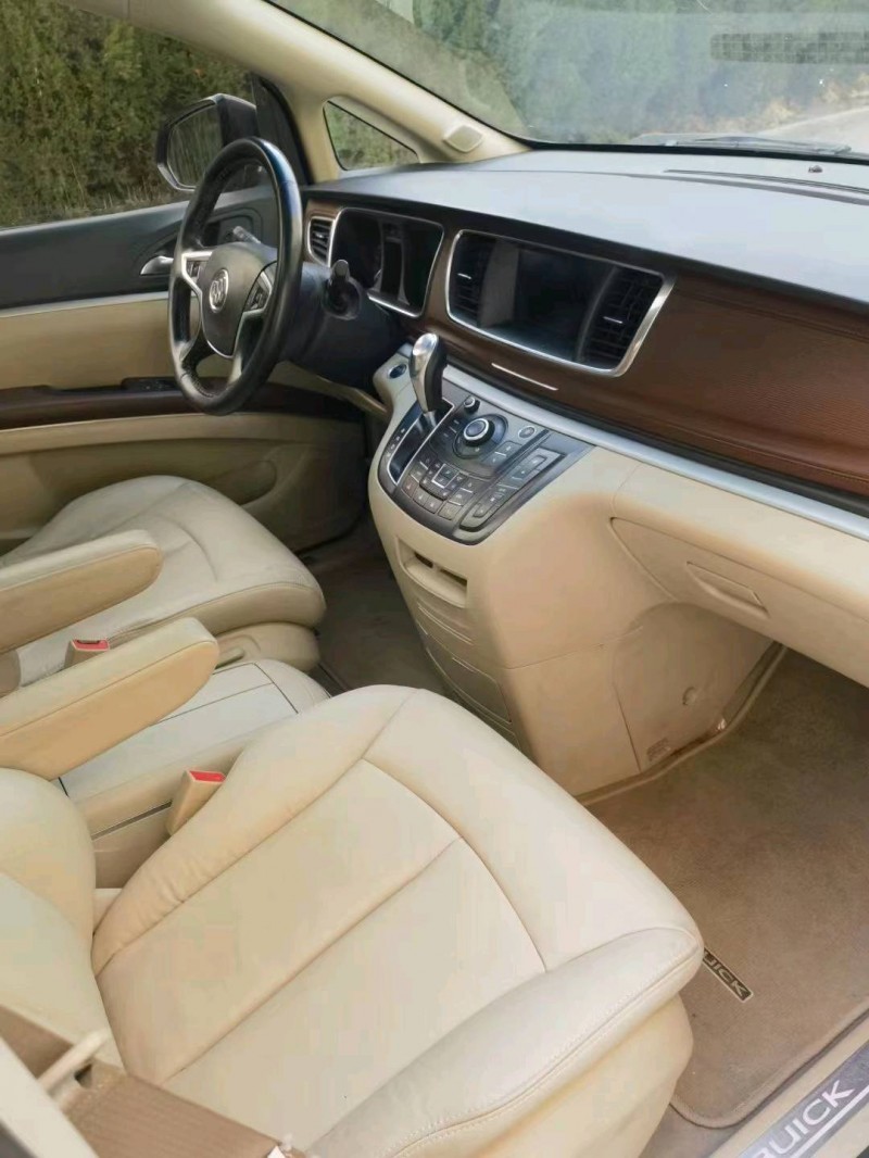 枣庄17年别克GL84