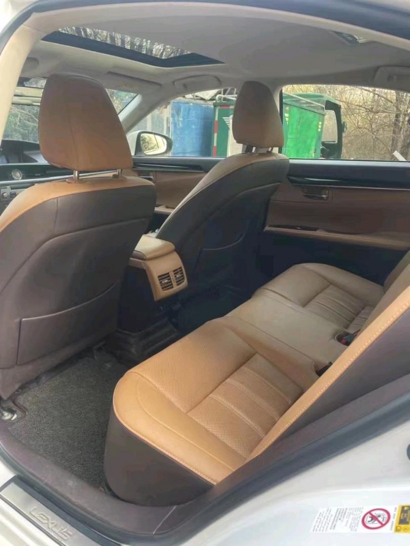 邯郸17年雷克萨斯ES7