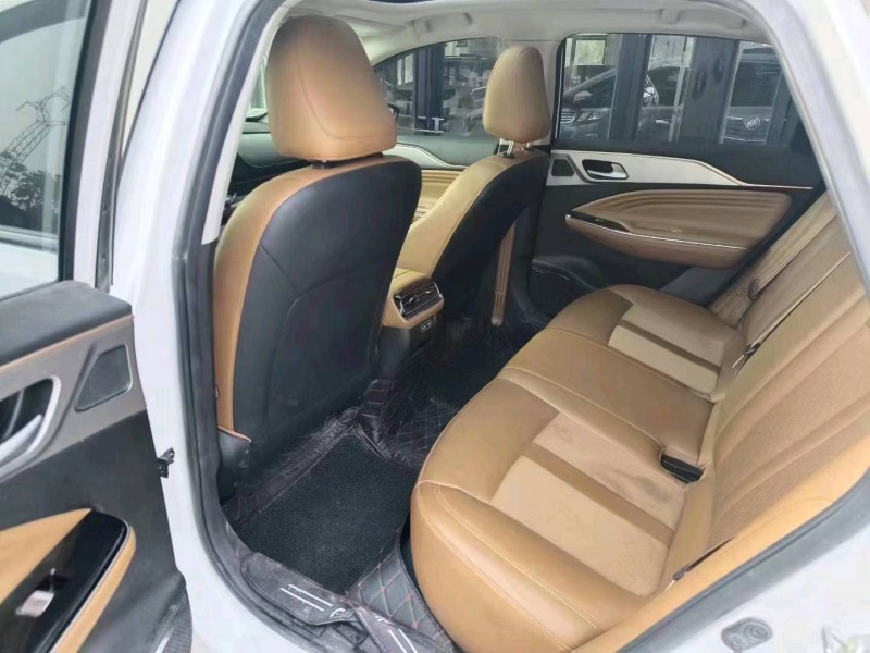 北京21年传祺埃安8