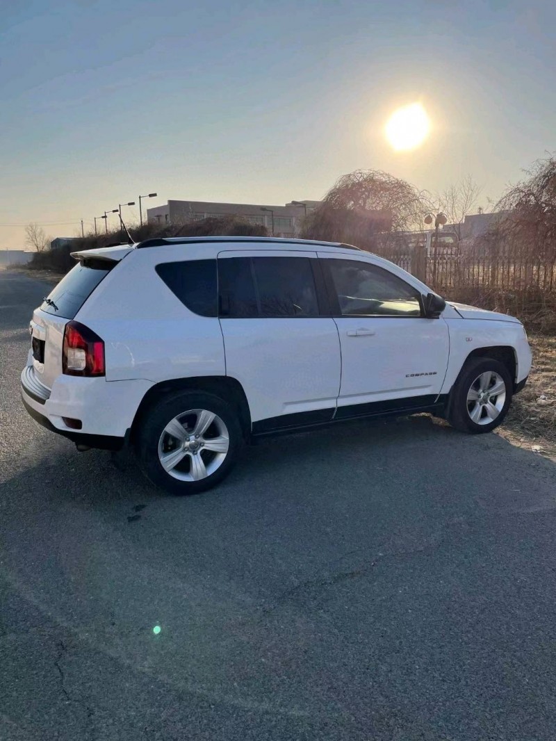 沈阳13年Jeep指南者4