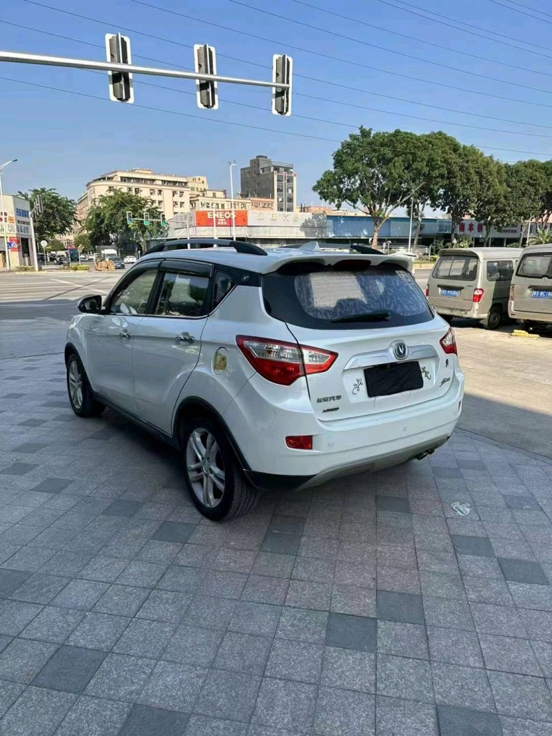 珠海15年长安汽车CS7