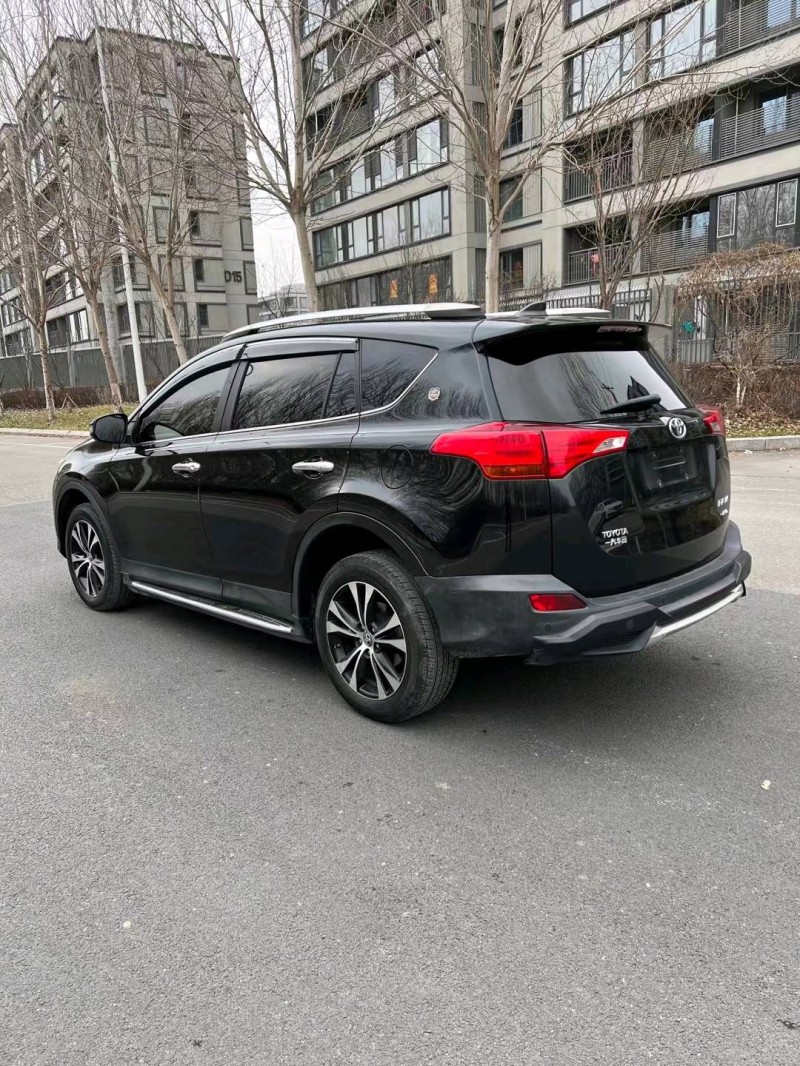 沈阳16年丰田RAV4荣放9