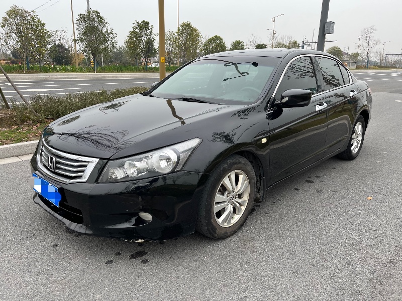 泰州08年本田雅阁8