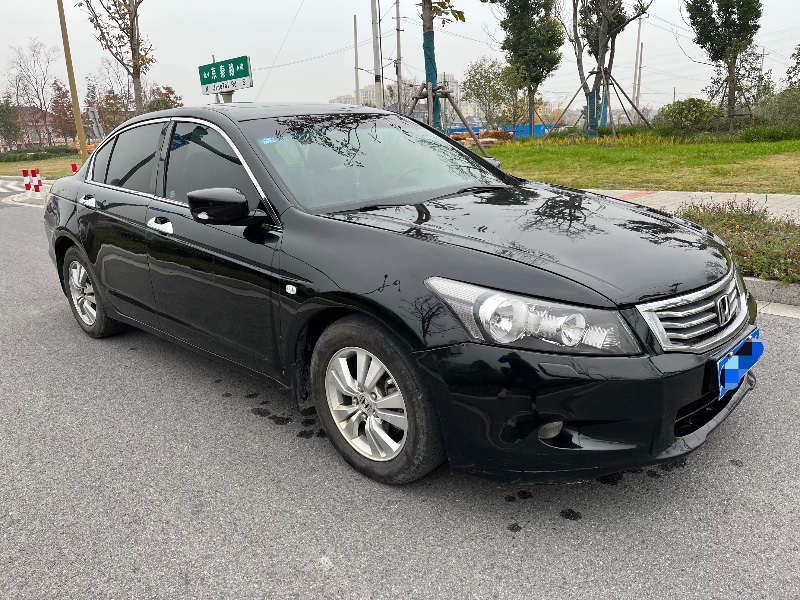 泰州08年本田雅阁7