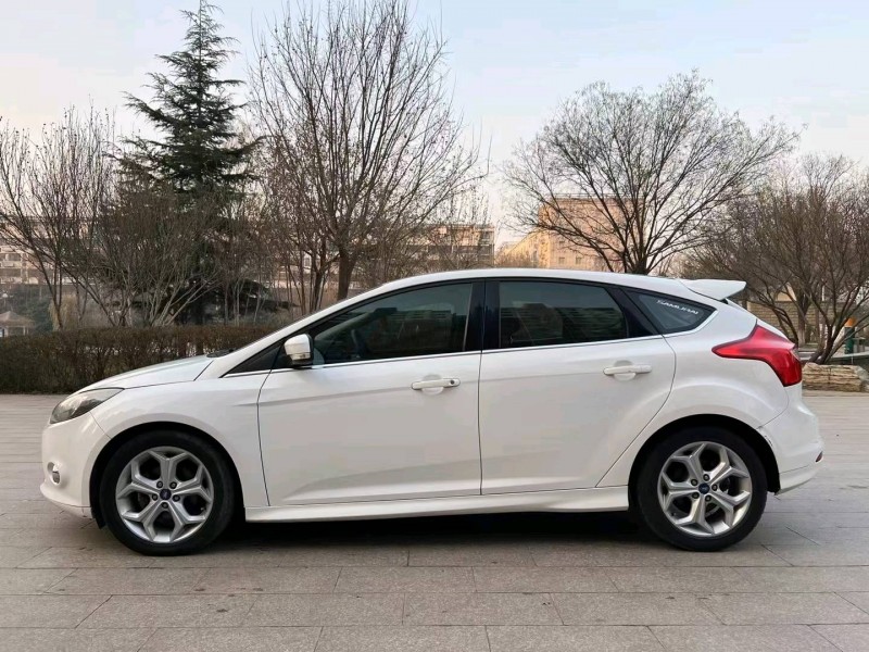 邢台12年福特福克斯4