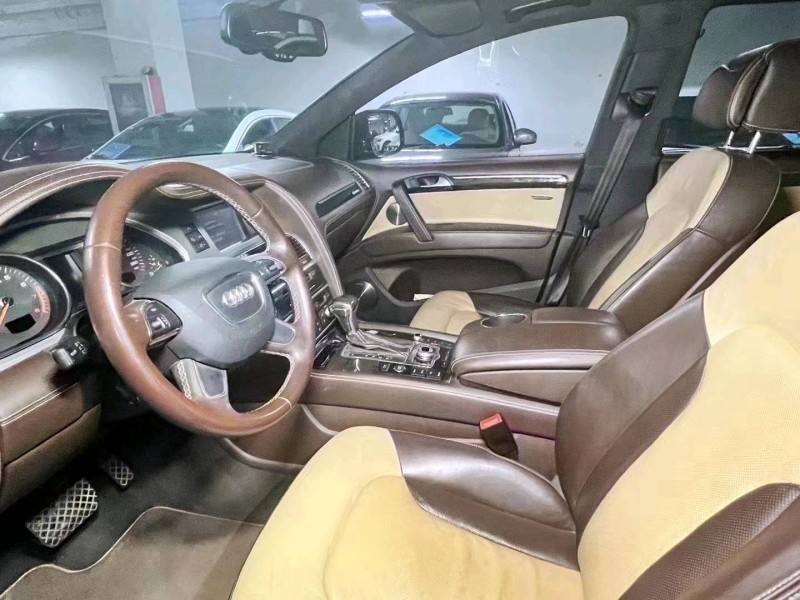 北京12年奥迪Q75