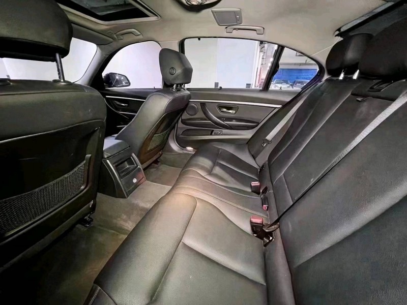 北京12年宝马3系4