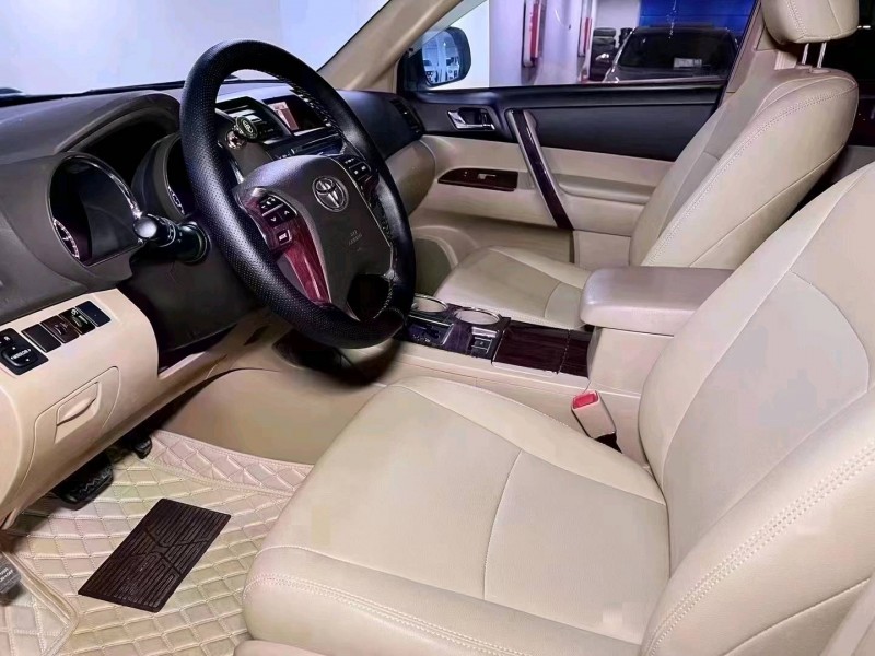 北京14年丰田汉兰达5