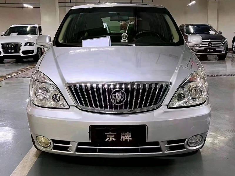 北京12年别克GL81