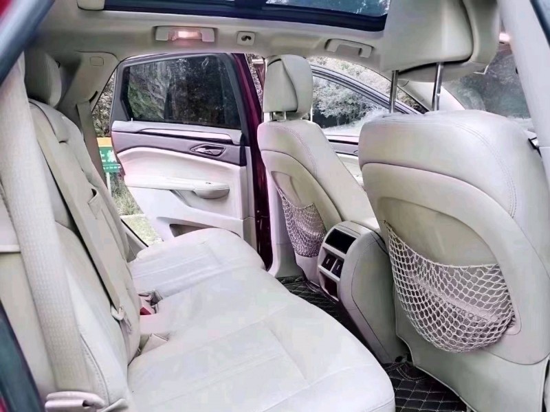 潍坊10年凯迪拉克SRX6